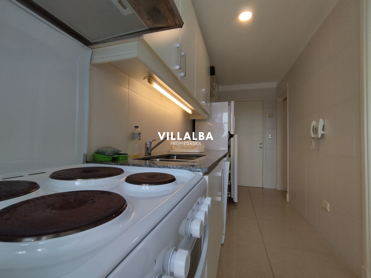 Apartamento ID.3924 - Alquiler y venta de apartamento de 3 dormitorios en Punta del Este