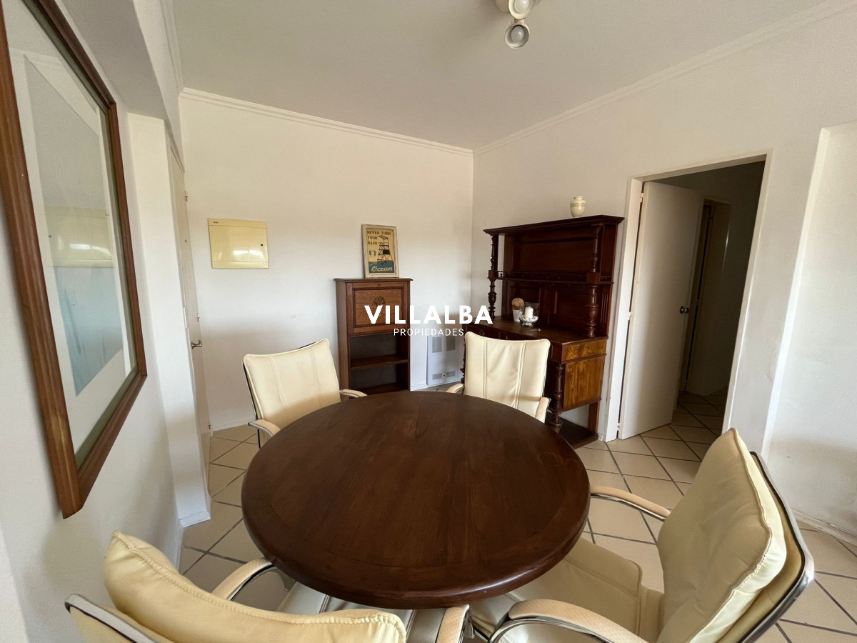 Apartamento ID.3879 - Alquiler y venta de apartamento de dos dormitorios en Punta del Este