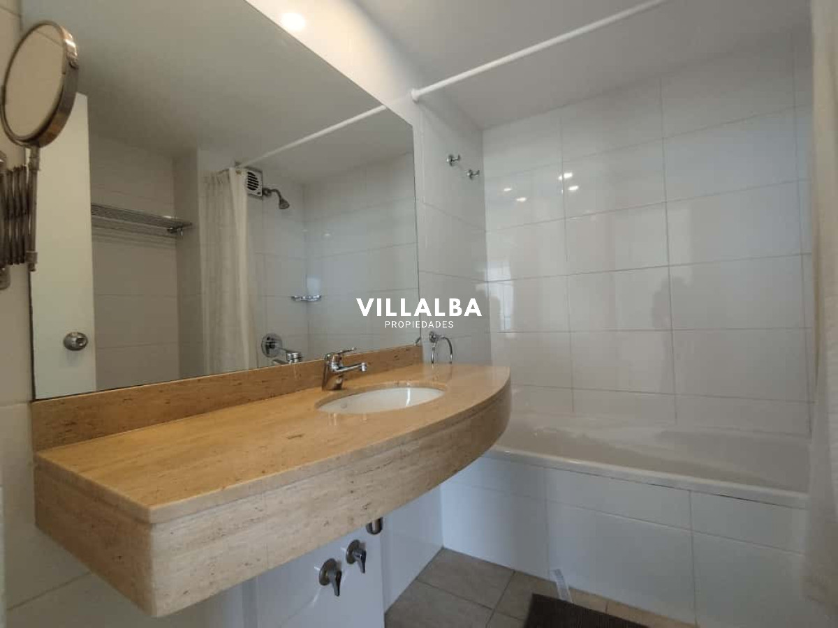 Apartamento ID.3924 - Alquiler y venta de apartamento de 3 dormitorios en Punta del Este