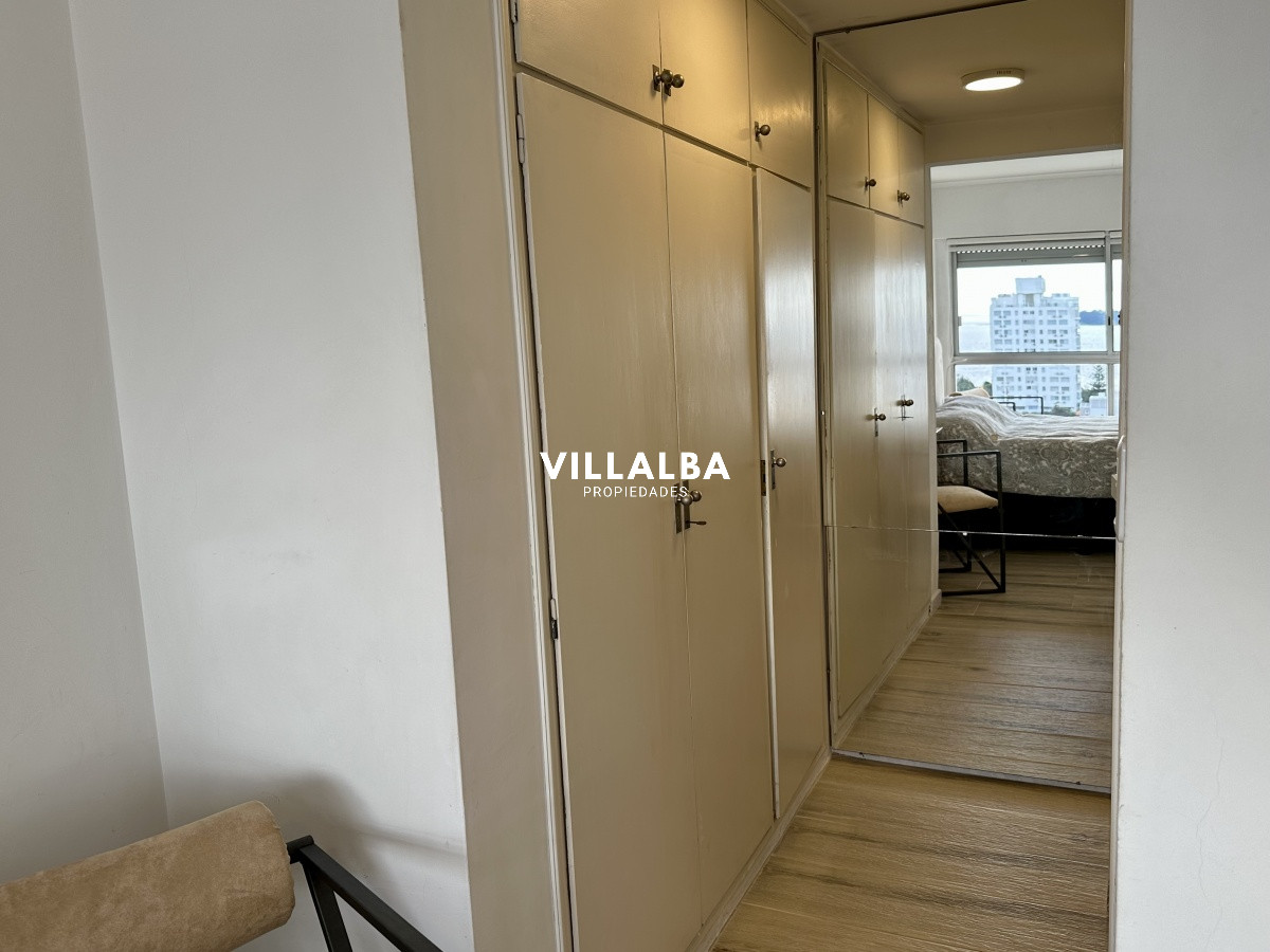 Apartamento ID.4252 -  Apartamento en venta  de dos dormitorios en Punta del Este