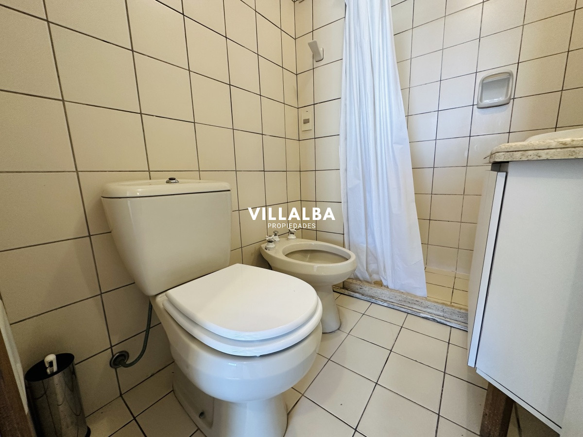 Apartamento ID.4000 -  Apartamento en Venta en Playa mansa Punta del Este