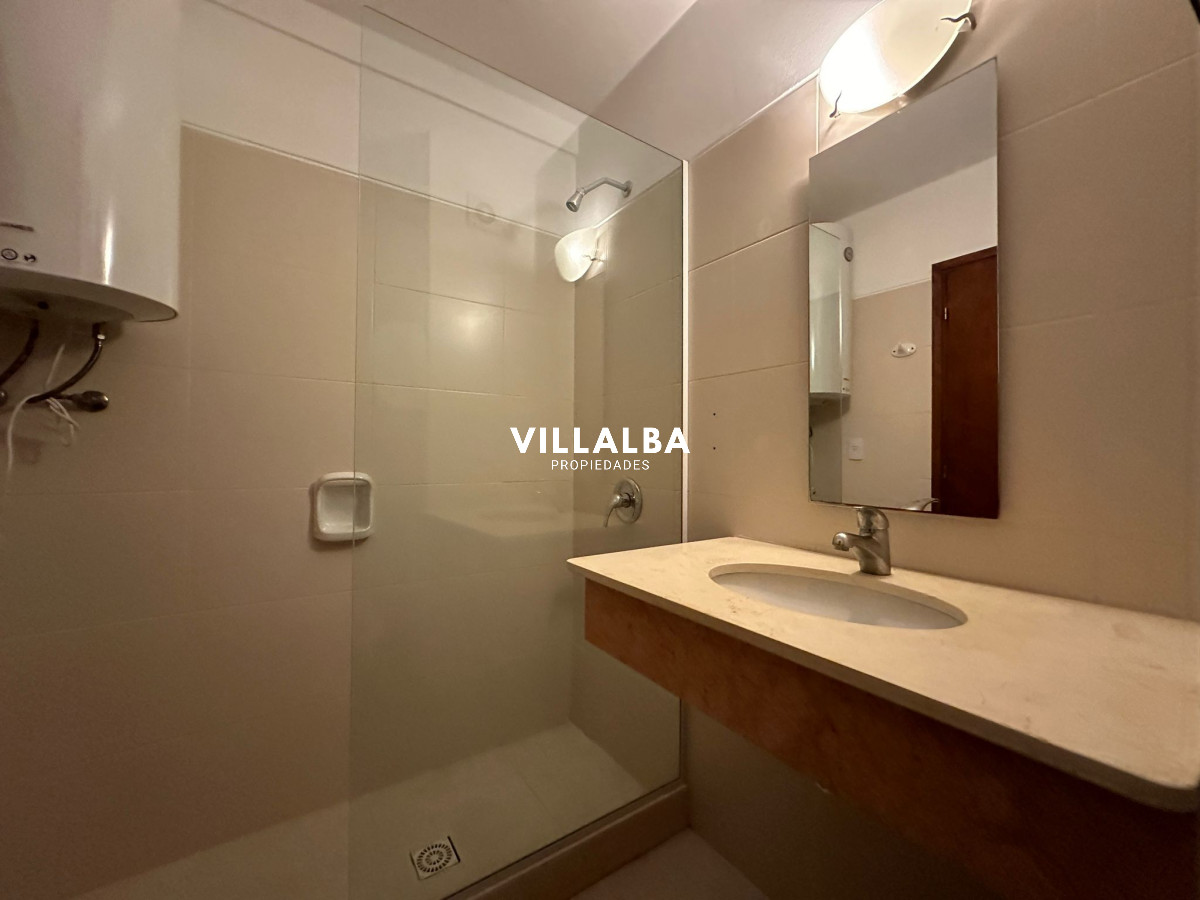 Apartamento ID.3796 - Apartamento en Venta, 2 dormitorios, Punta del Este.