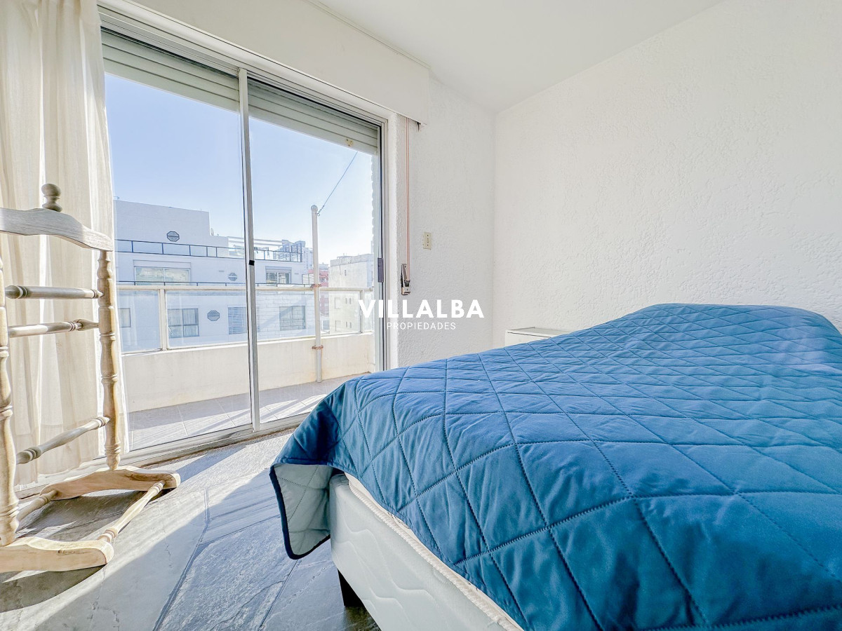 Apartamento ID.3661 - Penthouse en venta en Peninsula, 3 dormitorios, 3 baños, garaje
