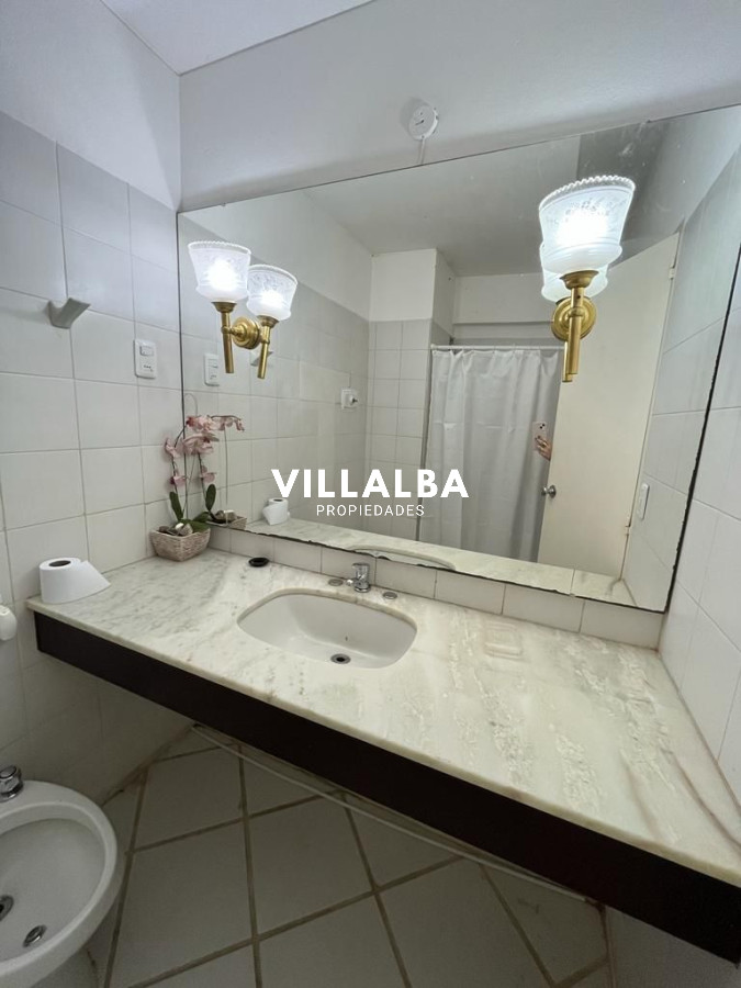 Apartamento ID.3879 - Alquiler y venta de apartamento de dos dormitorios en Punta del Este