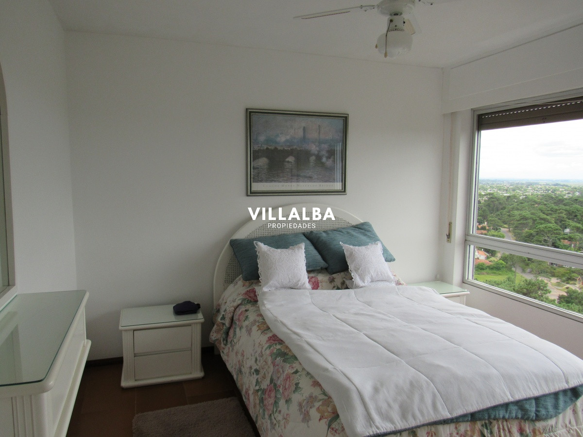 Apartamento ID.3602 - Venta de apartamento de dos dormitorios en Punta del Este