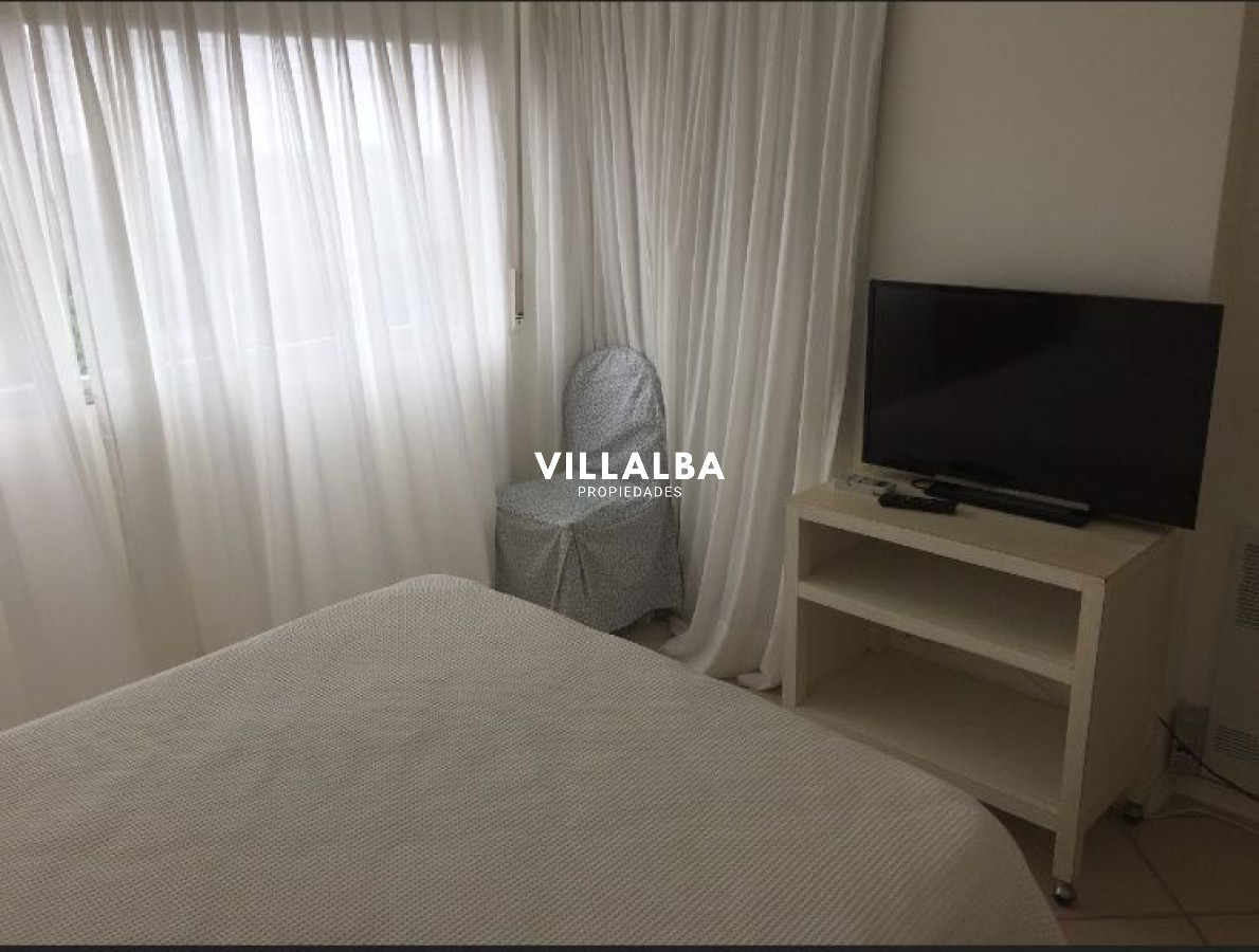 Apartamento ID.3879 - Alquiler y venta de apartamento de dos dormitorios en Punta del Este