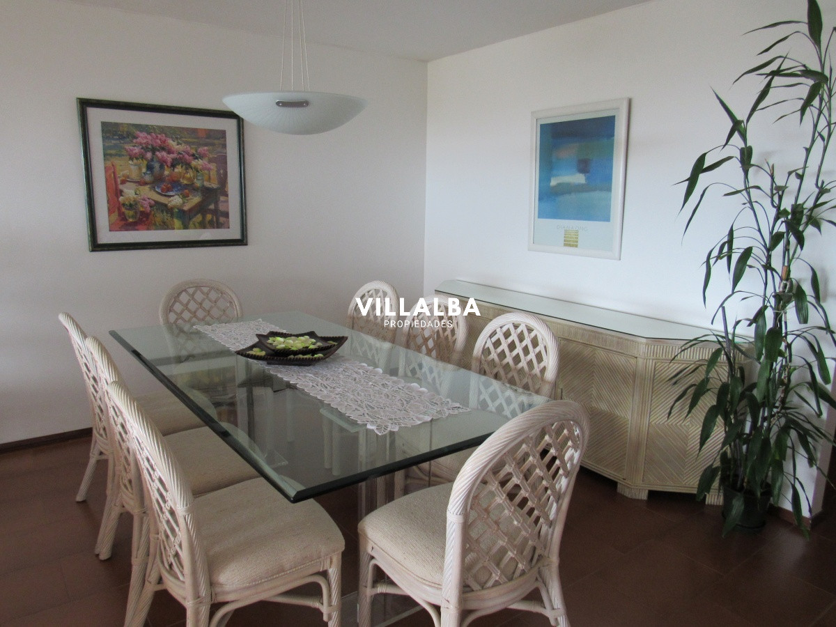 Apartamento ID.3602 - Venta de apartamento de dos dormitorios en Punta del Este