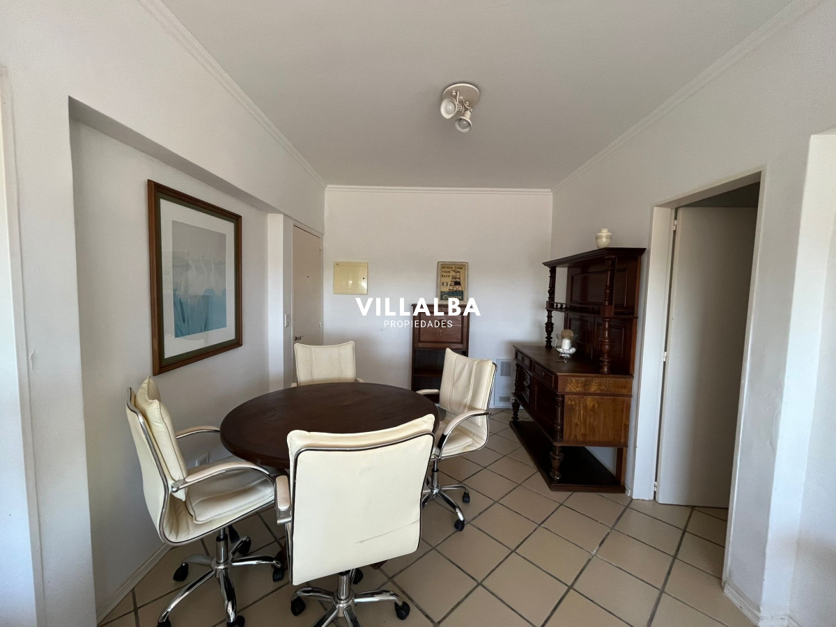 Apartamento ID.3879 - Alquiler y venta de apartamento de dos dormitorios en Punta del Este
