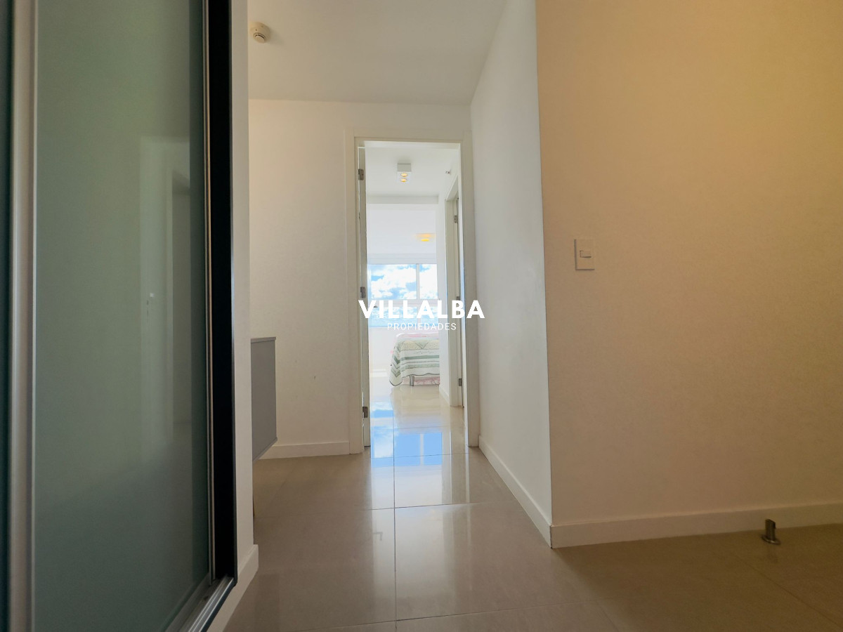 Apartamento ID.2939 - Penthouse en VENTA, 3 dormitorios en suite + Dependencia, vista 180°.