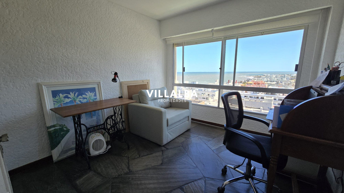 Apartamento ID.3433 - Apartamento en venta de 3 dormitorios en Punta del Este