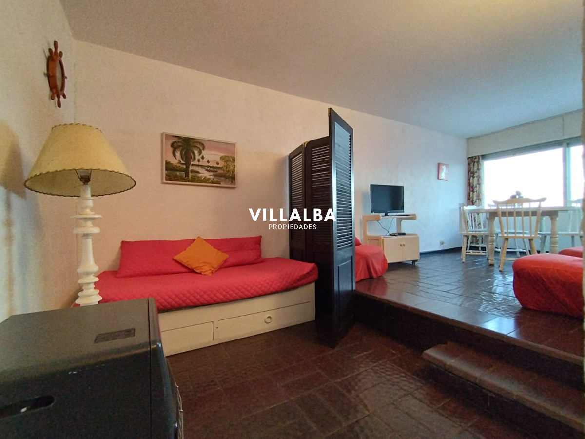Apartamento ID.3429 - Apartamento de un dormitorio y medio en venta en Punta del Este