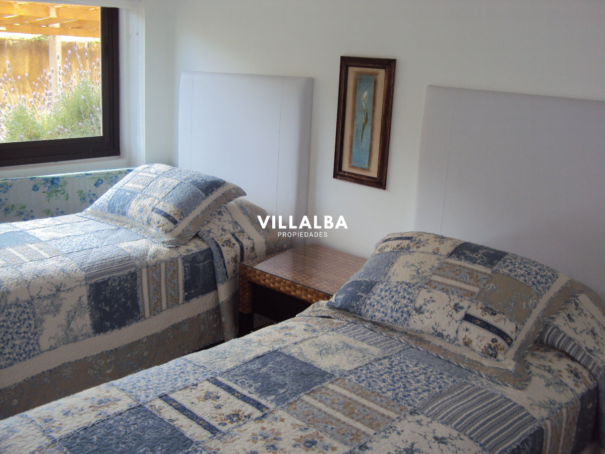 Apartamento ID.4285 - Apartamento en venta de dos dormitorios en Punta del Este