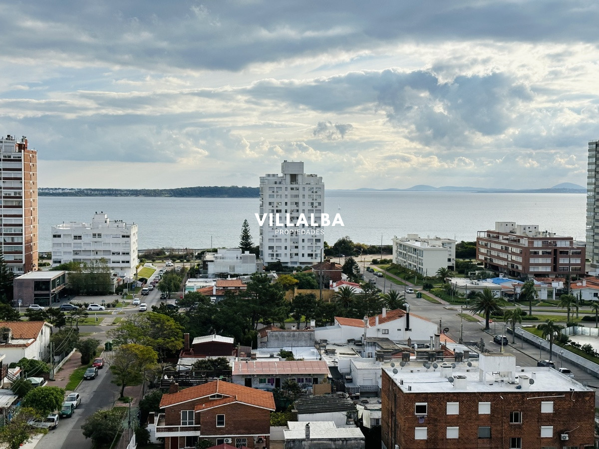 Apartamento ID.4252 -  Apartamento en venta  de dos dormitorios en Punta del Este