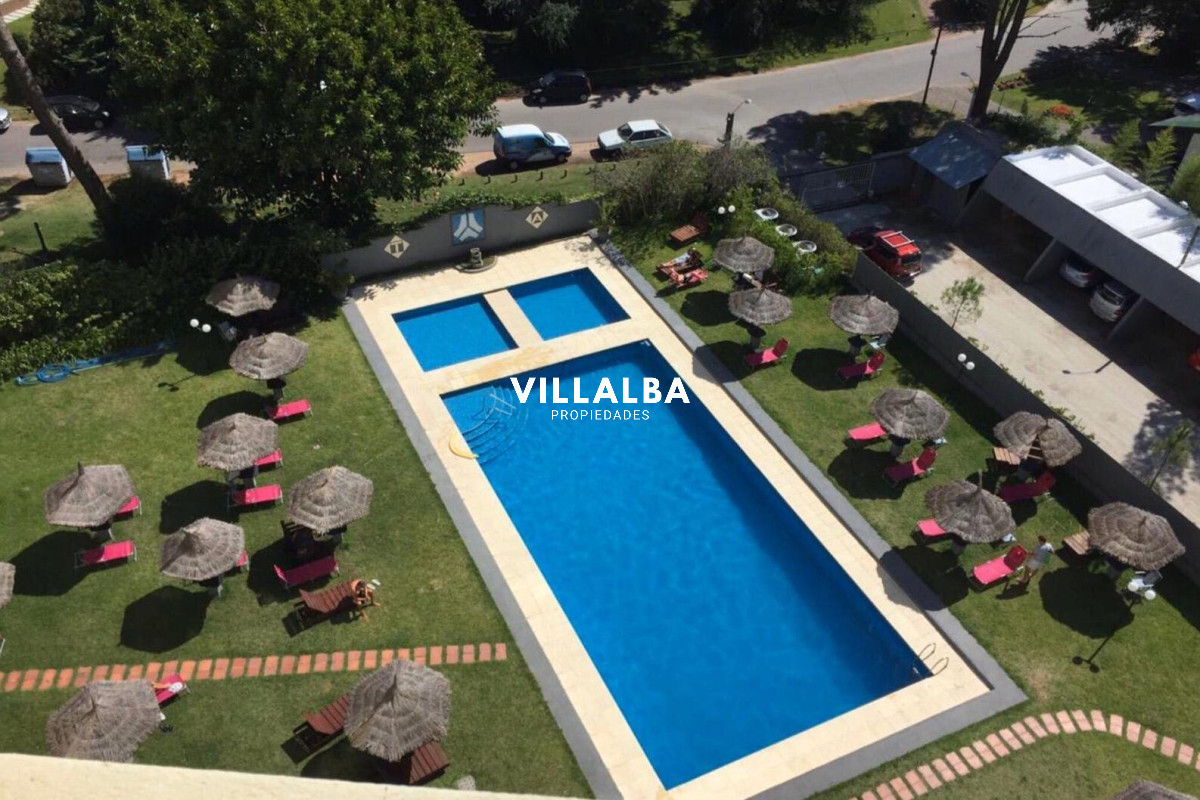 Apartamento ID.3879 - Alquiler y venta de apartamento de dos dormitorios en Punta del Este