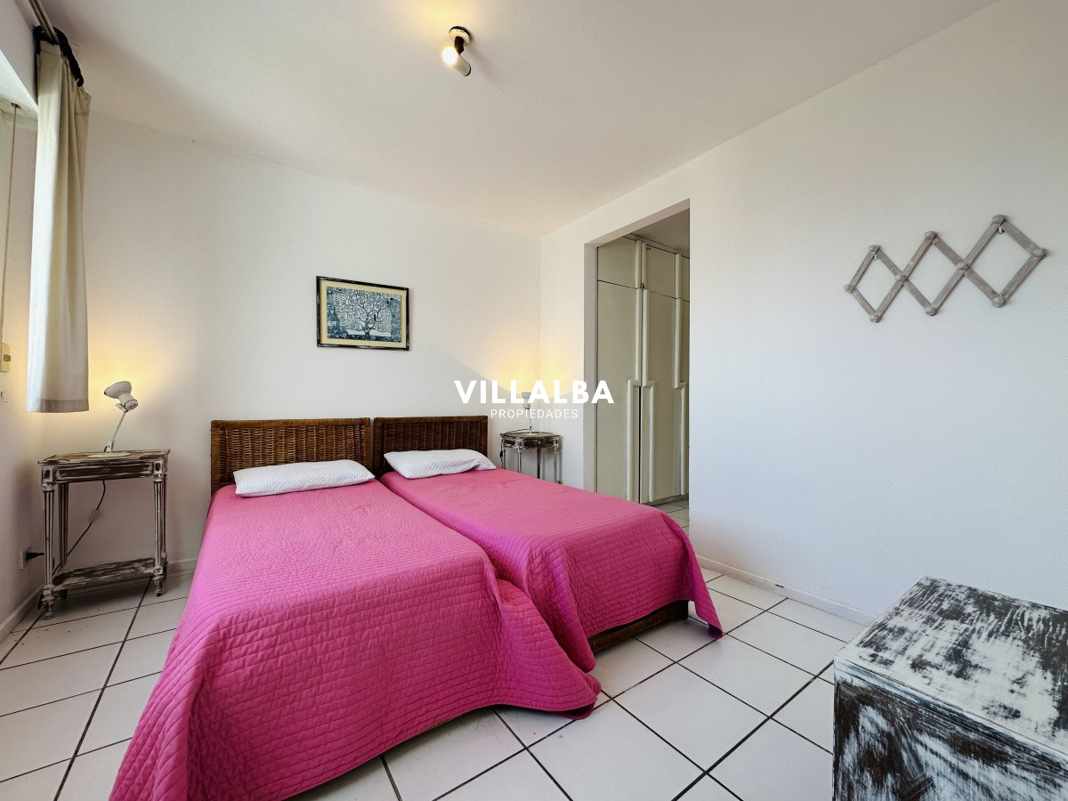 Apartamento ID.4000 -  Apartamento en Venta en Playa mansa Punta del Este