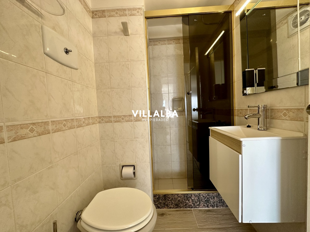 Apartamento ID.4252 -  Apartamento en venta  de dos dormitorios en Punta del Este