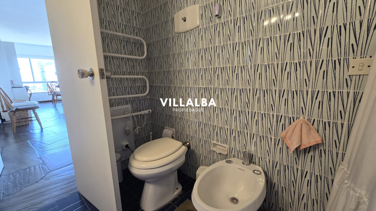 Apartamento ID.3433 - Apartamento en venta de 3 dormitorios en Punta del Este