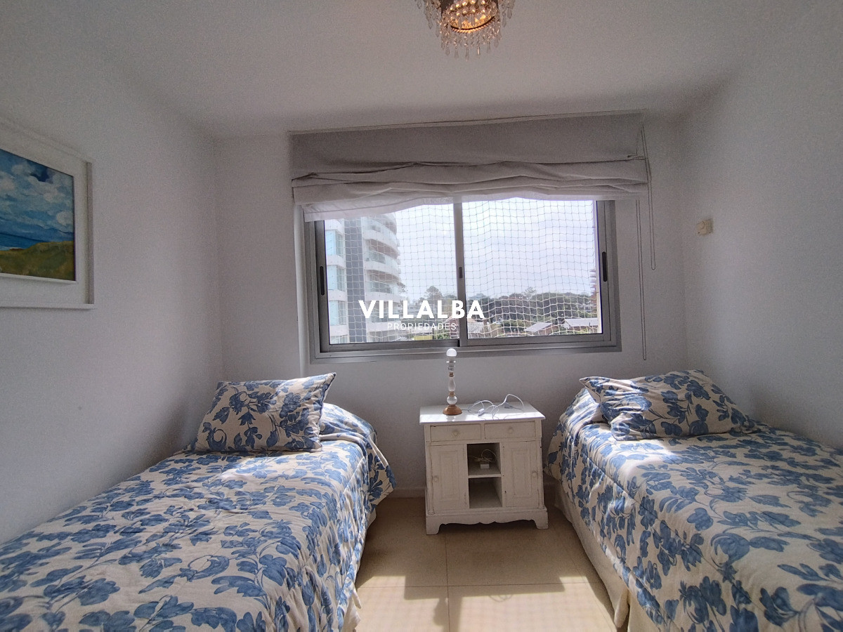 Apartamento ID.3924 - Alquiler y venta de apartamento de 3 dormitorios en Punta del Este