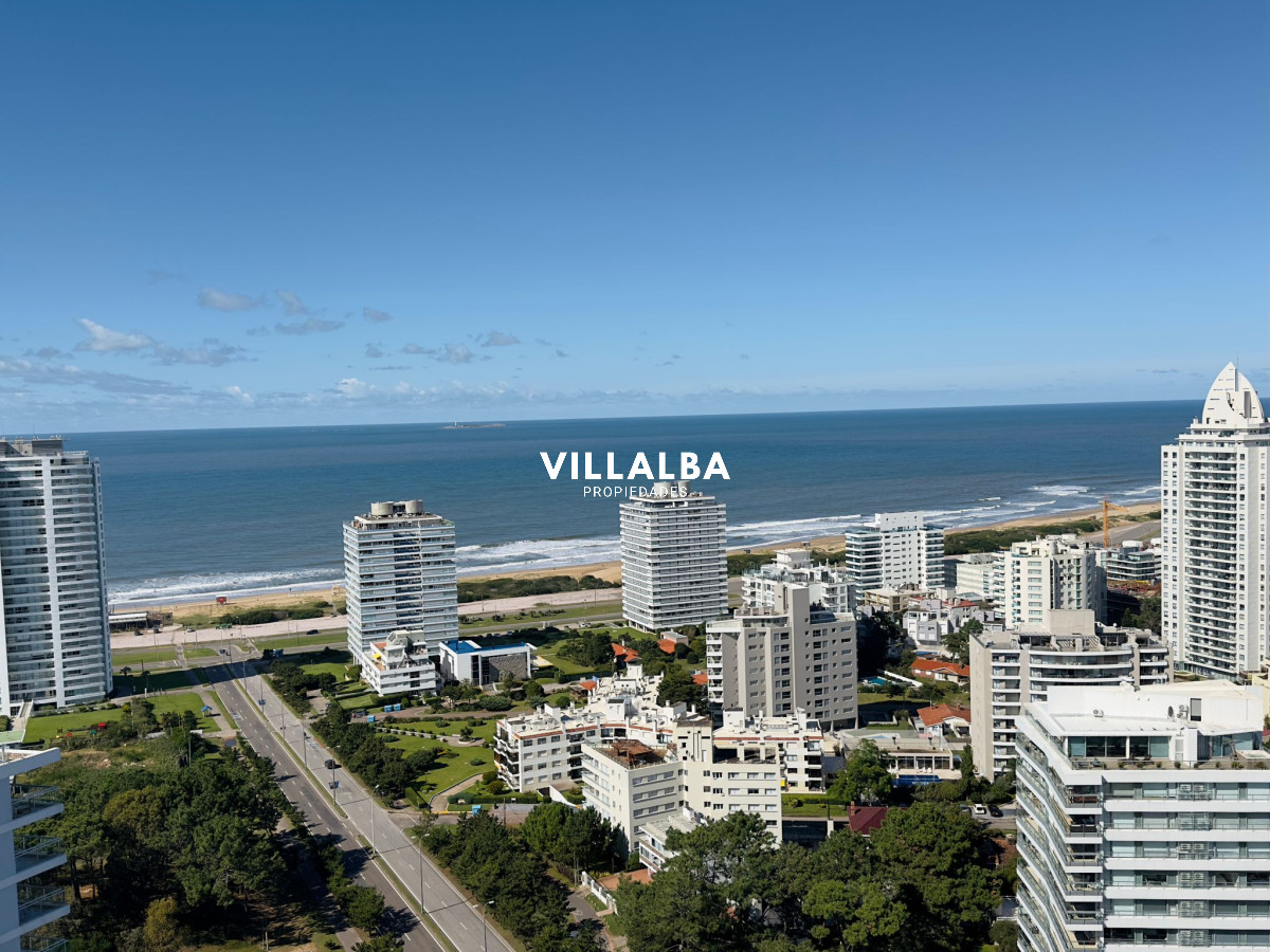 Apartamento ID.2939 - Penthouse en VENTA, 3 dormitorios en suite + Dependencia, vista 180°.