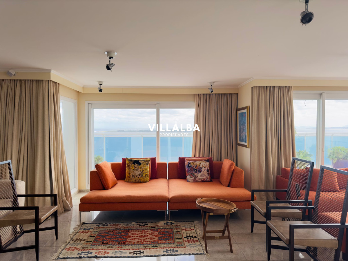 Apartamento ID.3842 - Apartamento en VENTA, 3 dormitorios en suite, Primera linea de la playa mansa.