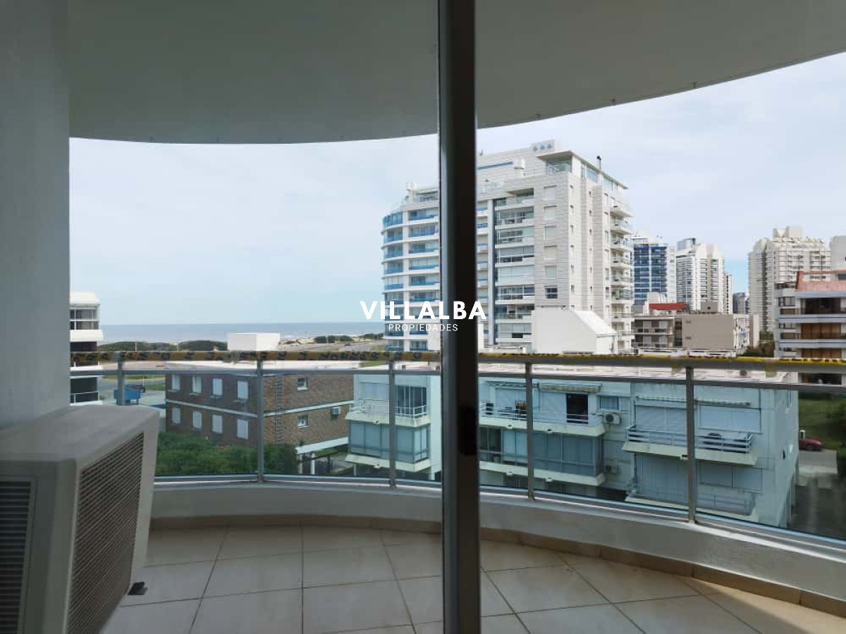 Apartamento ID.3924 - Alquiler y venta de apartamento de 3 dormitorios en Punta del Este