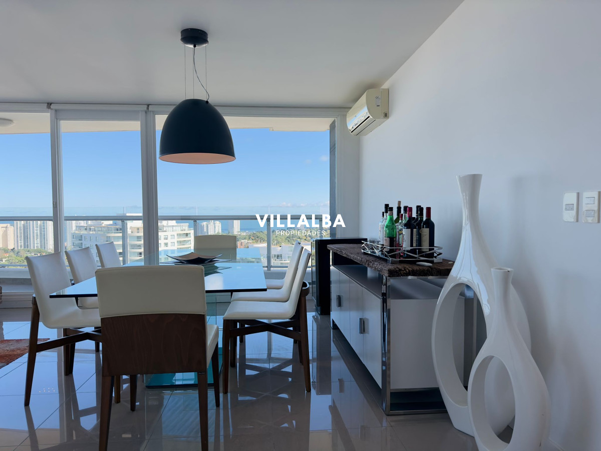 Apartamento ID.2939 - Penthouse en VENTA, 3 dormitorios en suite + Dependencia, vista 180°.