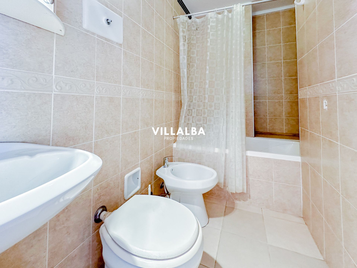 Apartamento ID.3661 - Penthouse en venta en Peninsula, 3 dormitorios, 3 baños, garaje