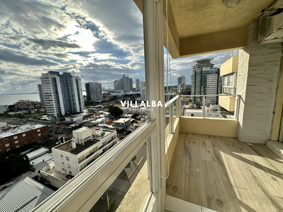 Apartamento ID.4252 -  Apartamento en venta  de dos dormitorios en Punta del Este