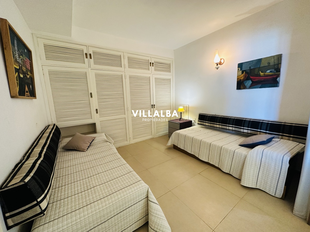 Apartamento ID.3881 - Venta de apartamento de dos dormitorios en Punta del Este