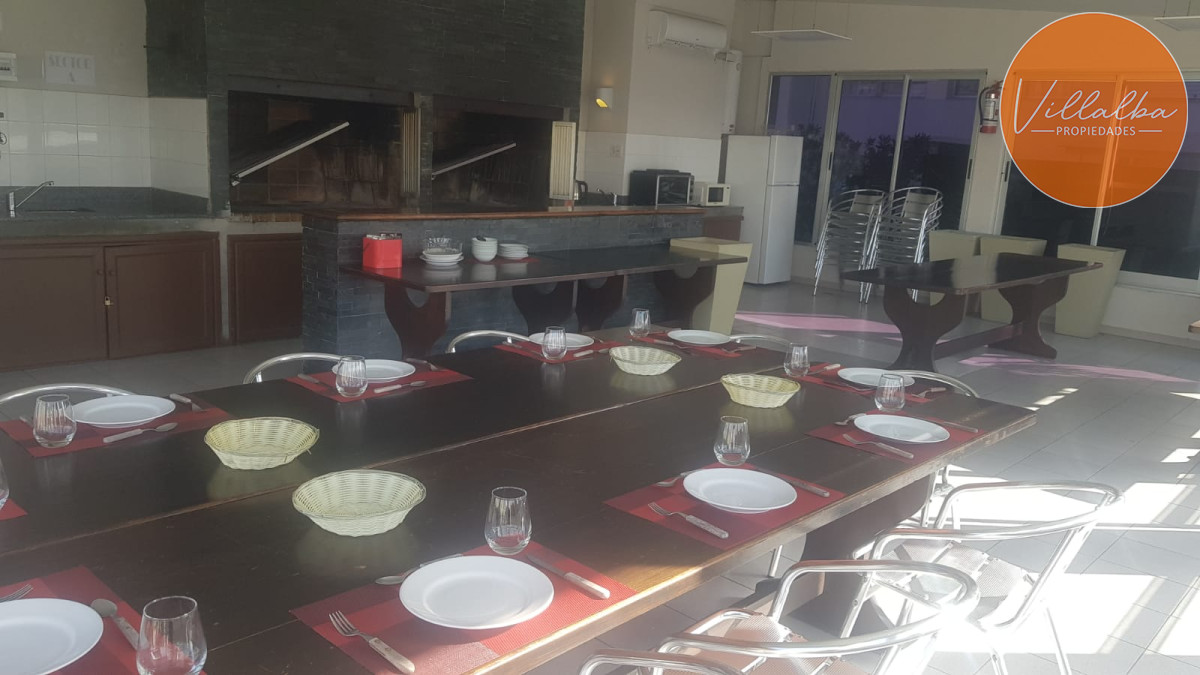 Apartamento ID.3491 - Apartamento en venta de 3 dormitorios en Punta del Este.-