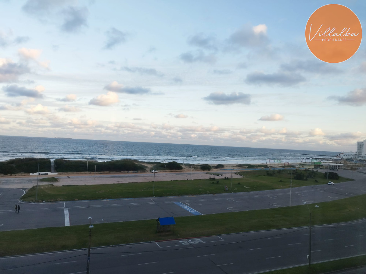 Apartamento ID.3429 - Apartamento de un dormitorio y medio en venta en Punta del Este