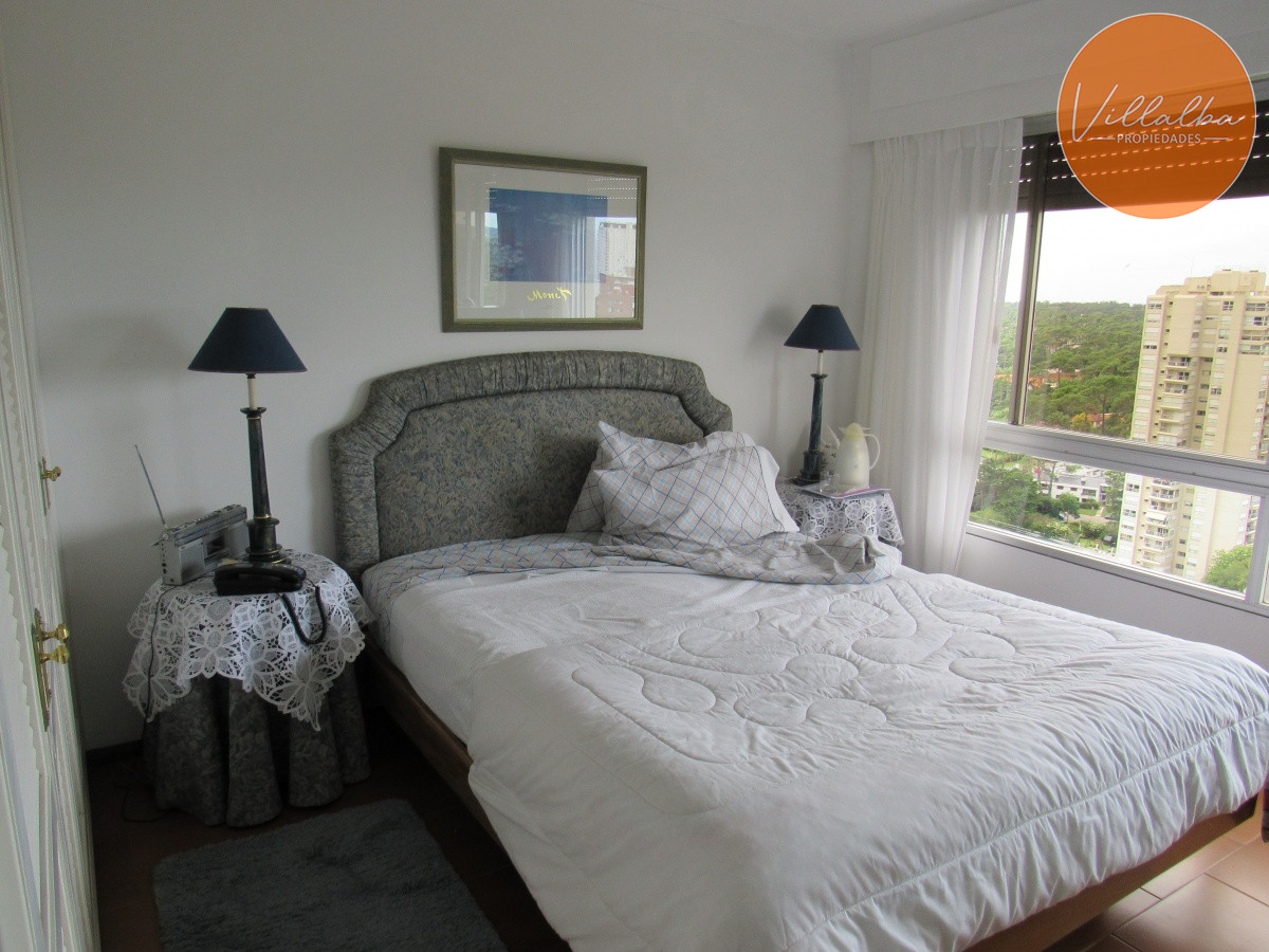 Apartamento ID.3602 - Venta de apartamento de dos dormitorios en Punta del Este