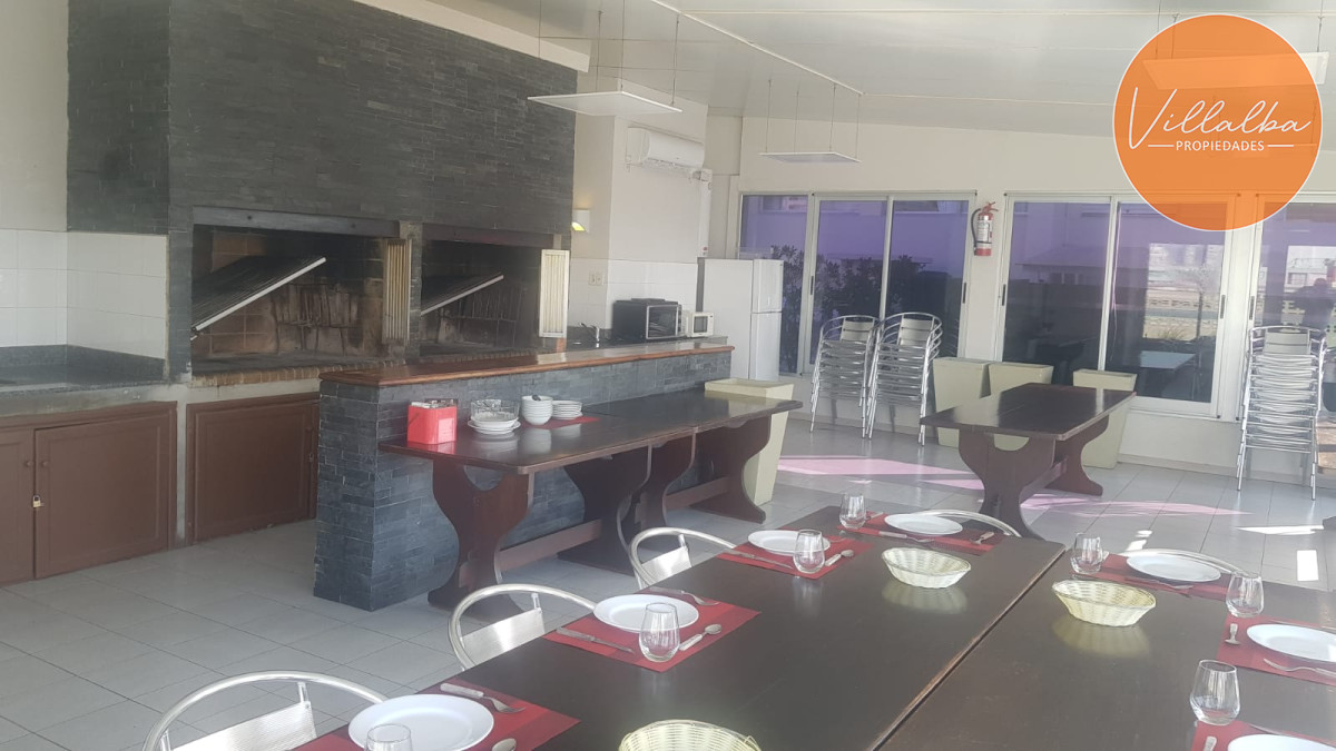 Apartamento ID.3491 - Apartamento en venta de 3 dormitorios en Punta del Este.-