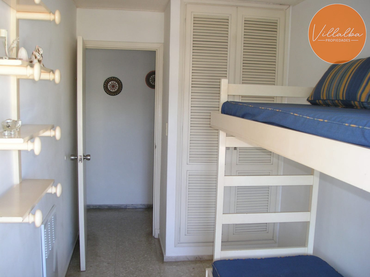 Apartamento ID.3491 - Apartamento en venta de 3 dormitorios en Punta del Este.-