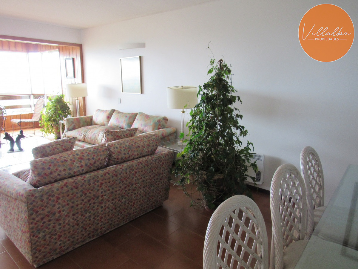Apartamento ID.3602 - Venta de apartamento de dos dormitorios en Punta del Este