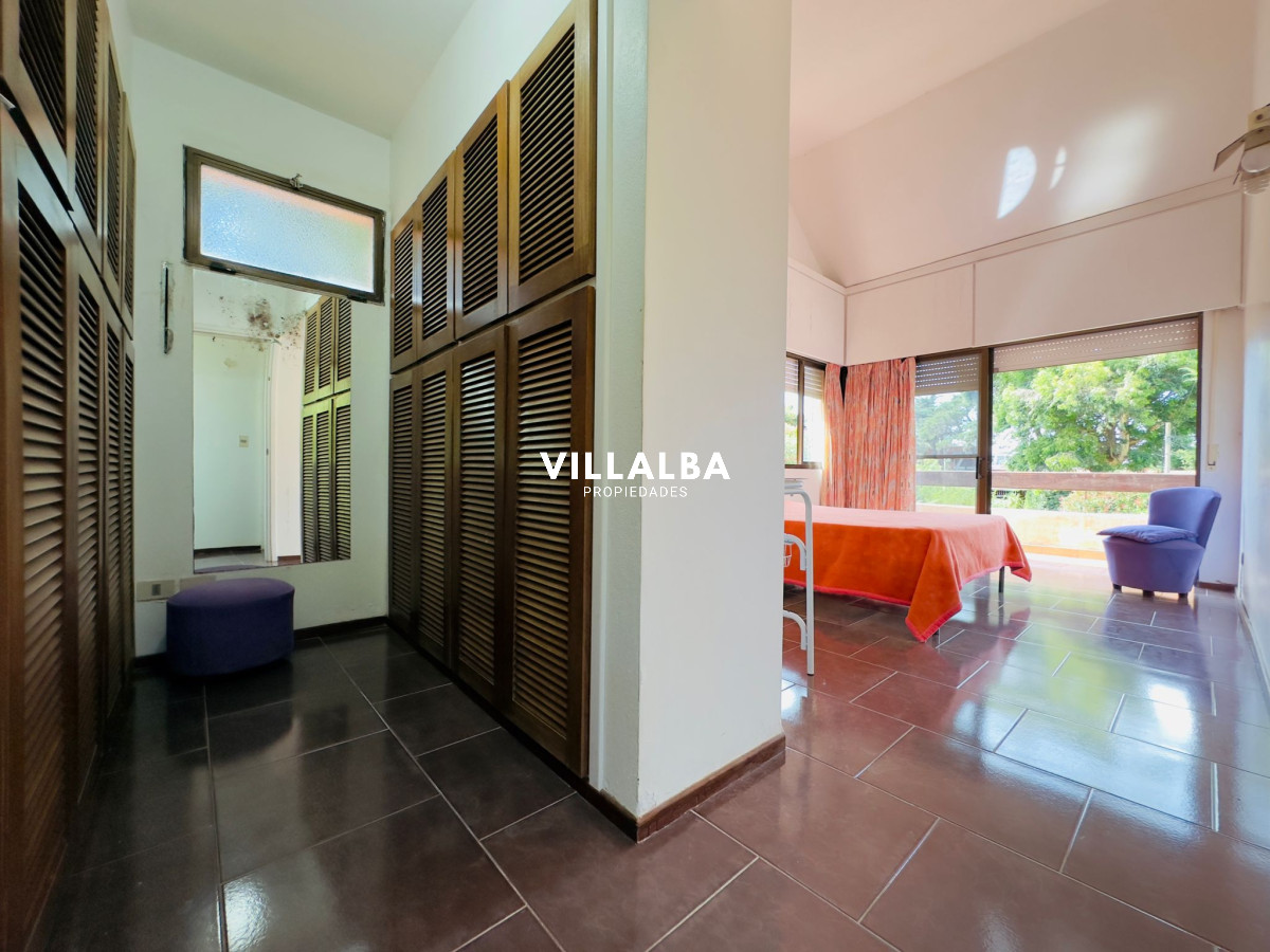 Apartamento ID.3194 - Casa en Venta, 5 dormitorios, 50 metros de la playa.