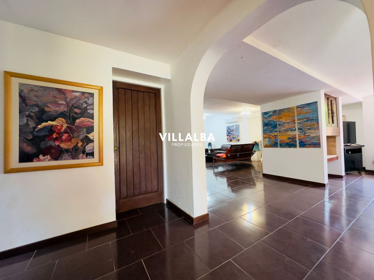 Apartamento ID.3194 - Casa en Venta, 5 dormitorios, 50 metros de la playa.
