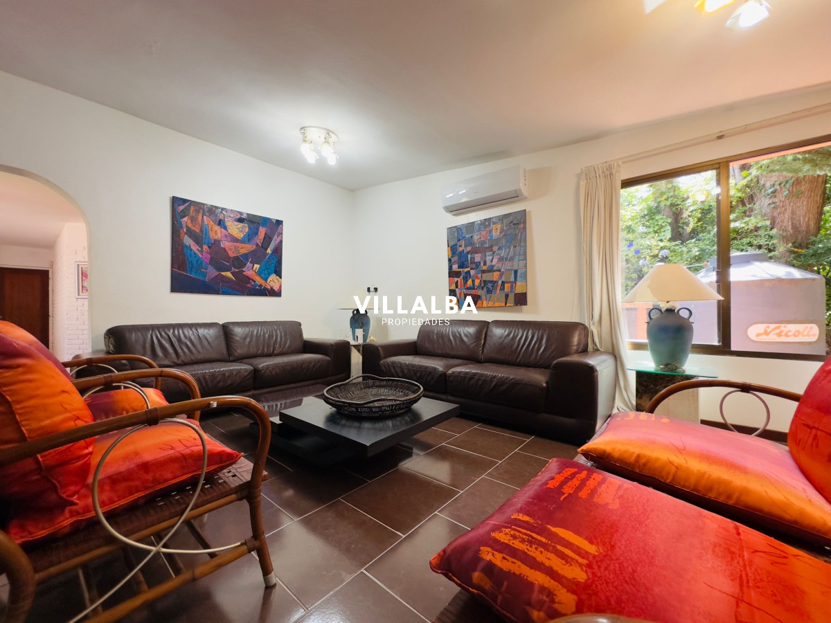 Apartamento ID.3194 - Casa en Venta, 5 dormitorios, 50 metros de la playa.