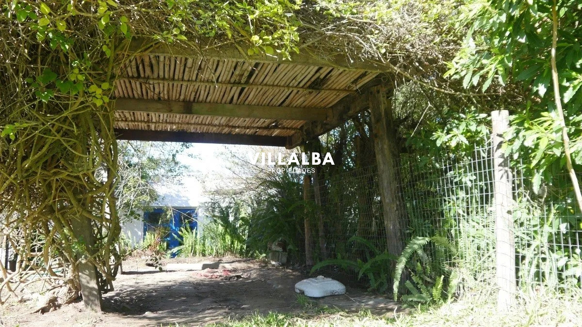 Apartamento ID.3840 - Casa en venta de dos dormitorio y dependencia en Punta del Este