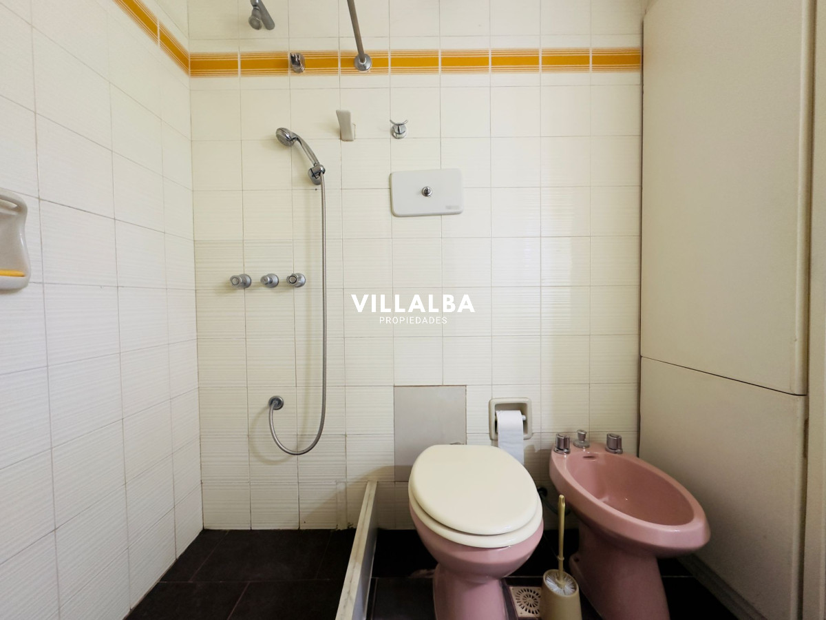 Apartamento ID.3194 - Casa en Venta, 5 dormitorios, 50 metros de la playa.