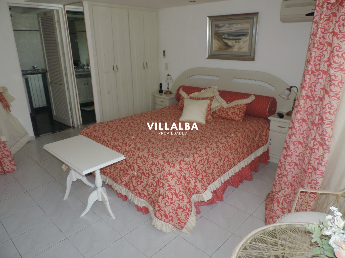 Casa ID.3581 - VENDO CASA DE 5 DORMITORIOS EN PUNTA DEL ESTE