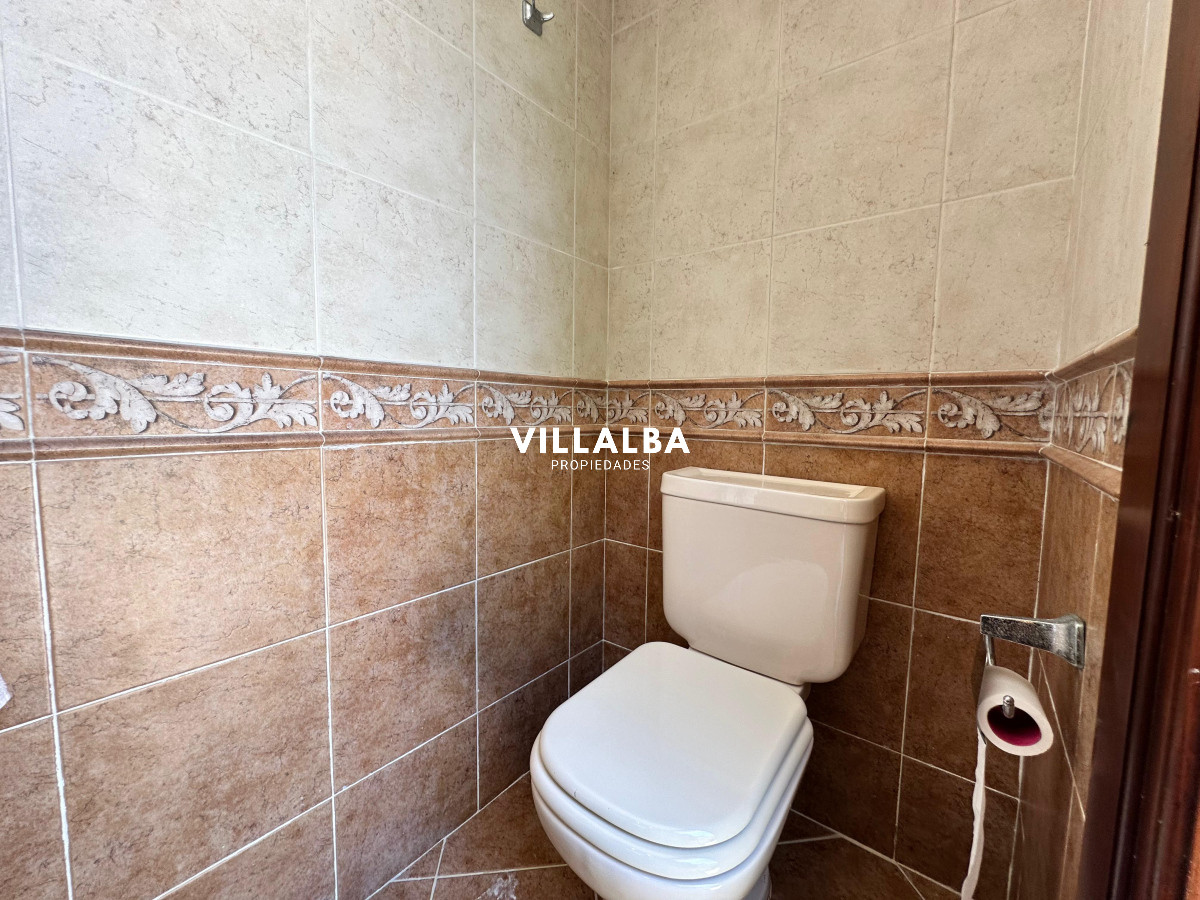 Apartamento ID.3571 - Admirable casa en venta de 4 dorm. y dep. de servicio en Punta del Este