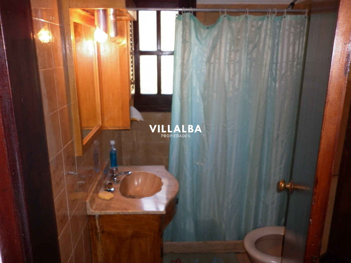 Apartamento ID.4128 - Venta de casa de 4 dormitorios en Maldonado