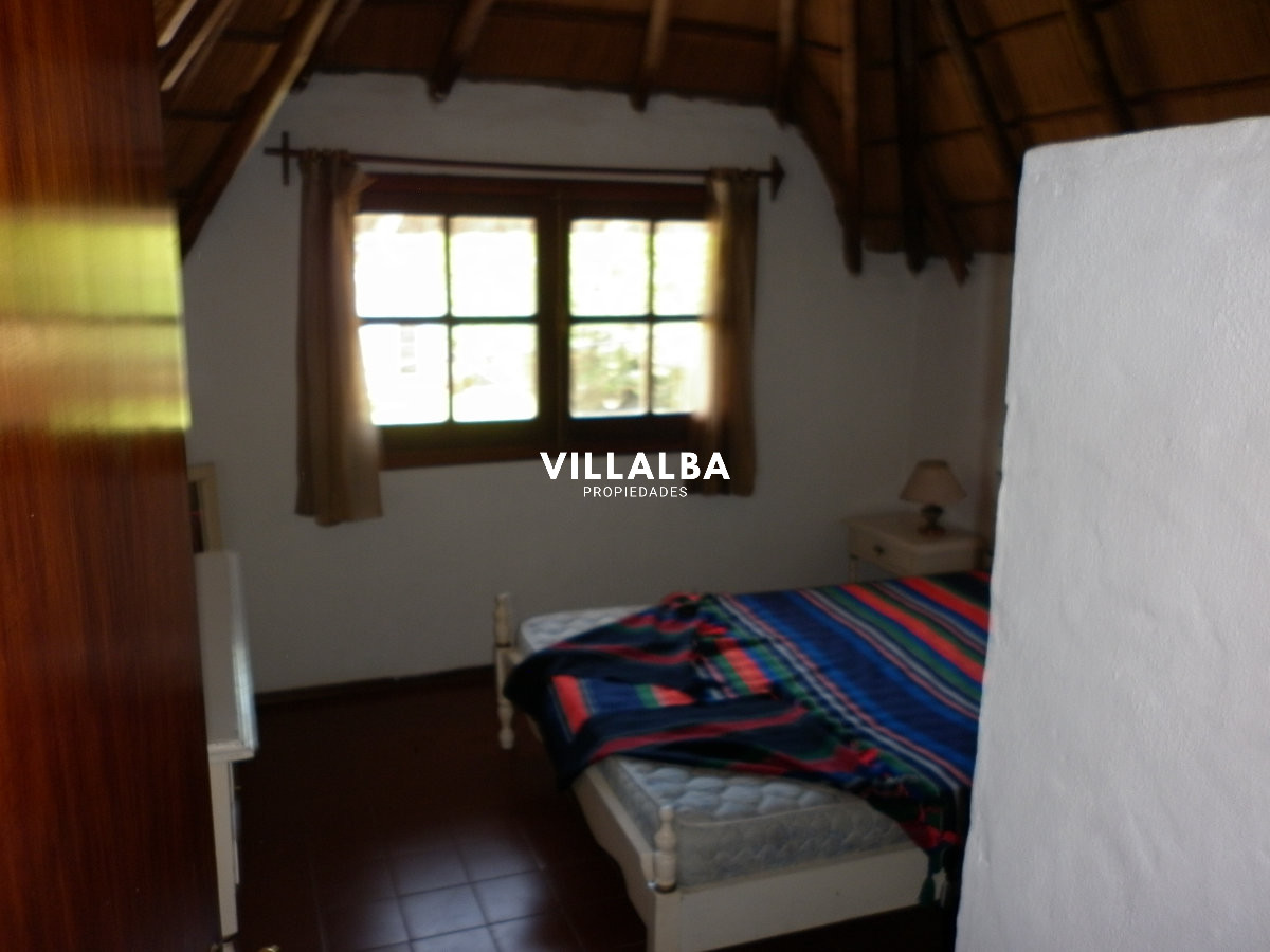 Apartamento ID.4128 - Venta de casa de 4 dormitorios en Maldonado