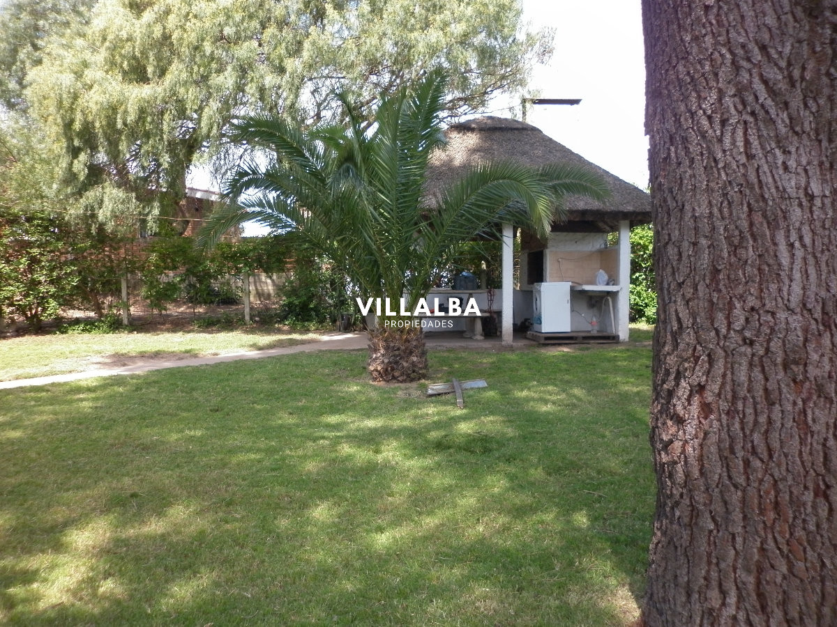 Apartamento ID.4128 - Venta de casa de 4 dormitorios en Maldonado