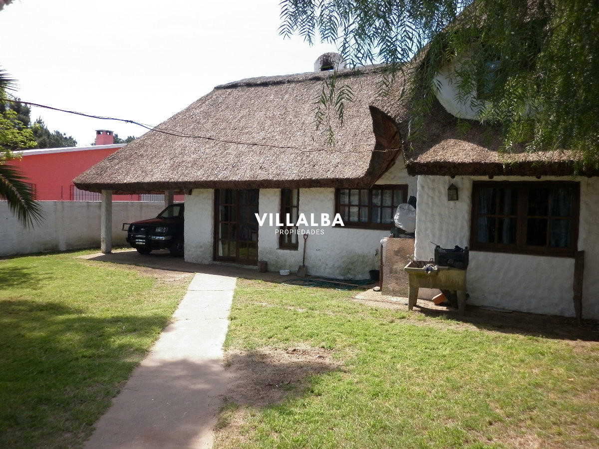 Apartamento ID.4128 - Venta de casa de 4 dormitorios en Maldonado