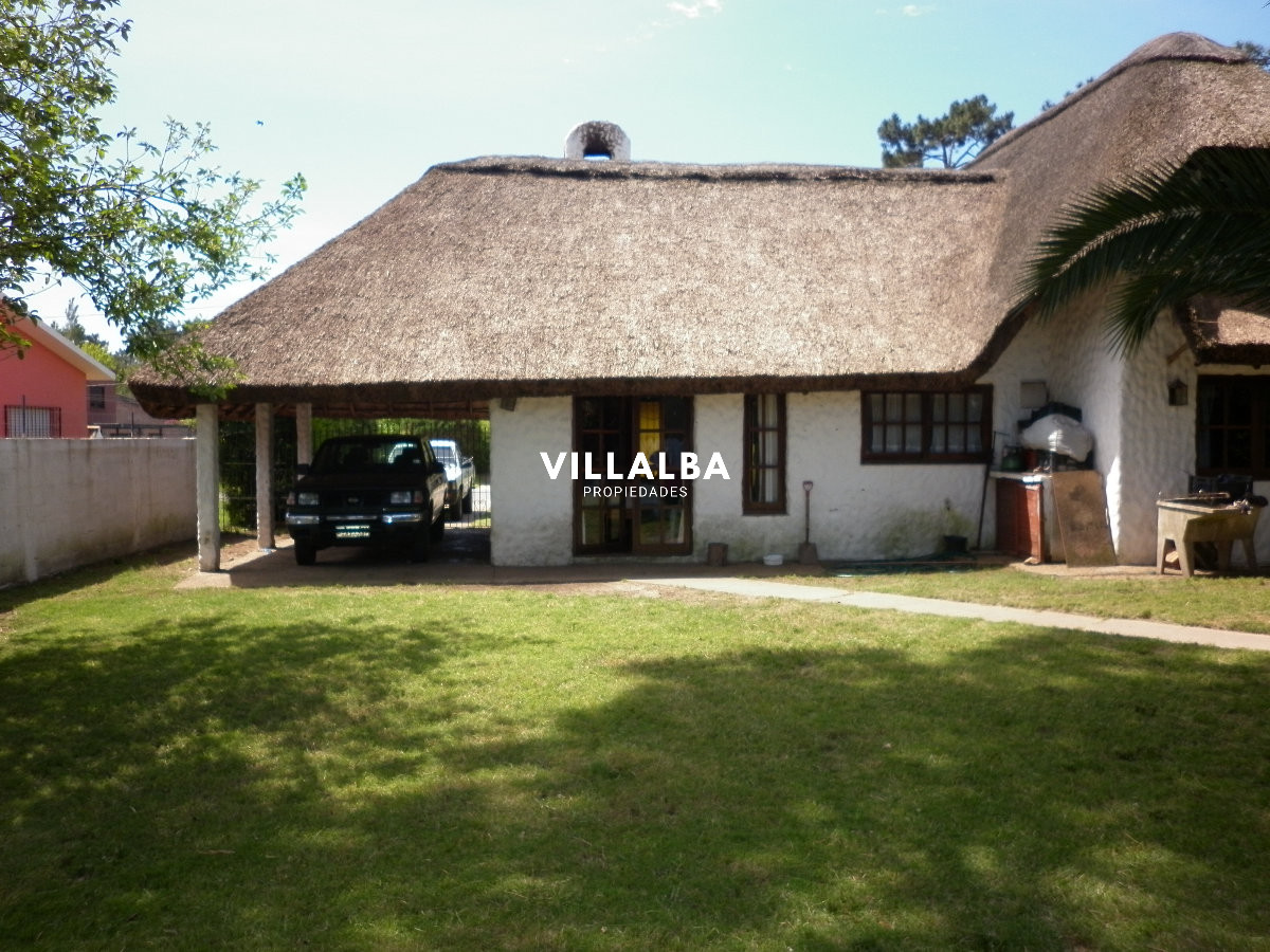 Apartamento ID.4128 - Venta de casa de 4 dormitorios en Maldonado