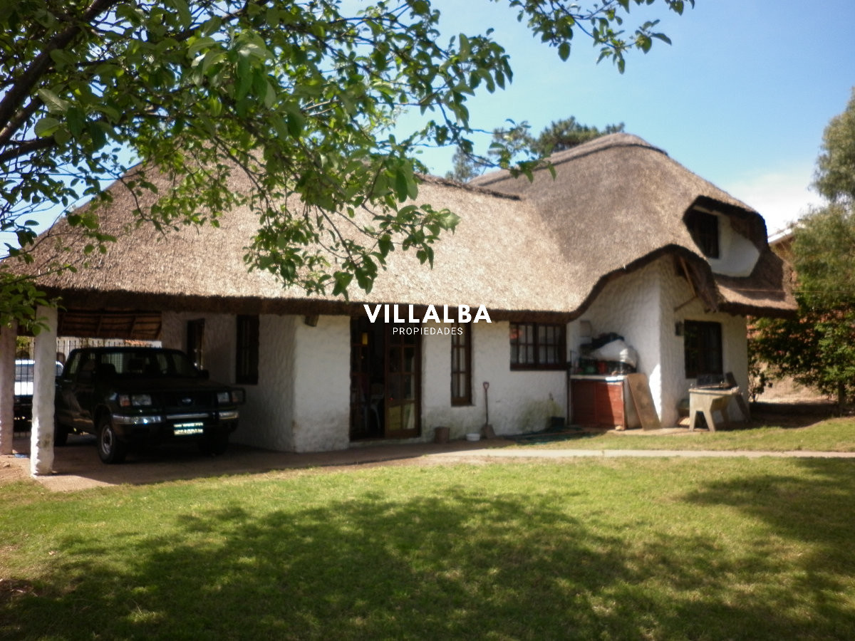 Apartamento ID.4128 - Venta de casa de 4 dormitorios en Maldonado