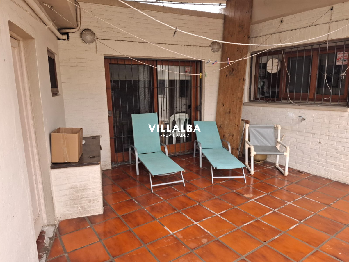 Apartamento ID.4005 - Casa en venta de 4 dorm. en Maldonado, toma Apto. como parte de pago