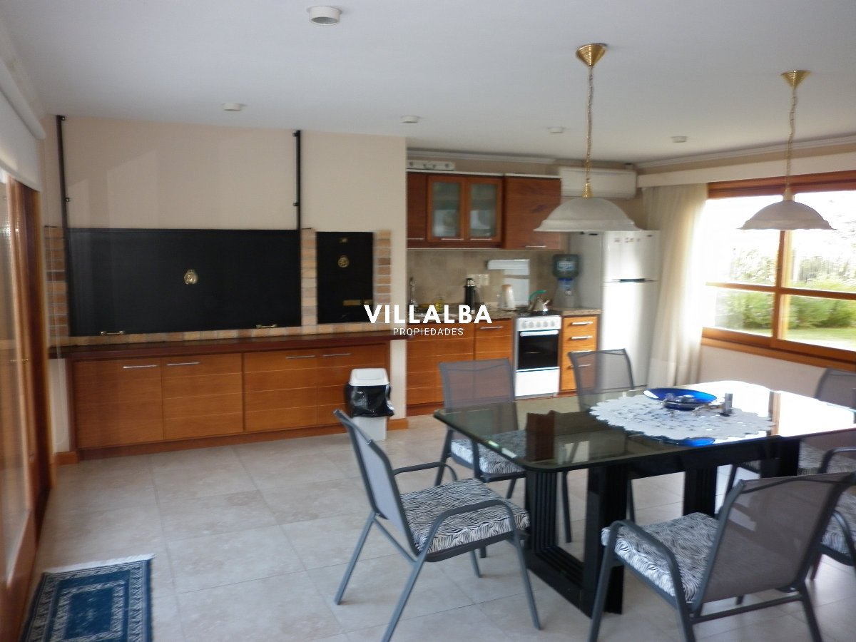 Casa ID.2857 - casa en venta en playa mansa